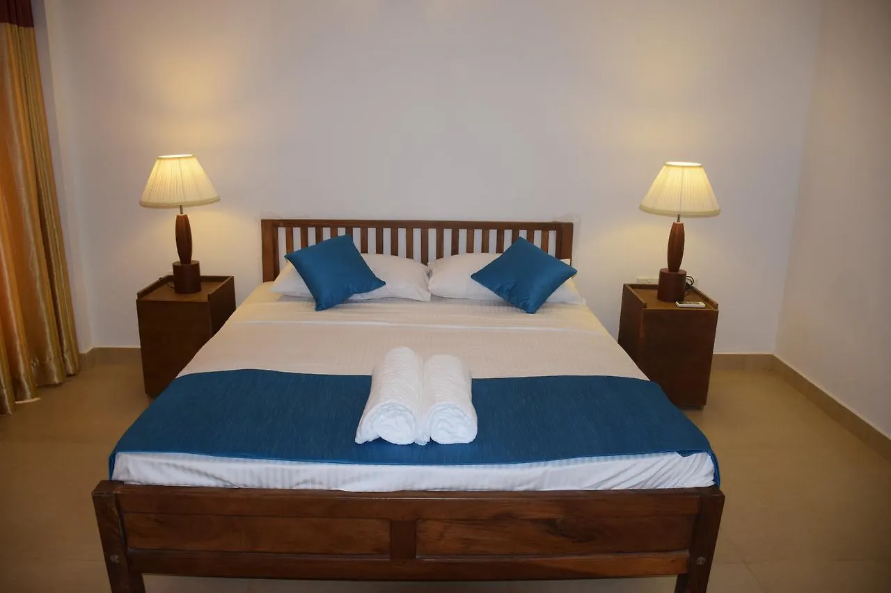 Saketha Beach Hotel Negombo