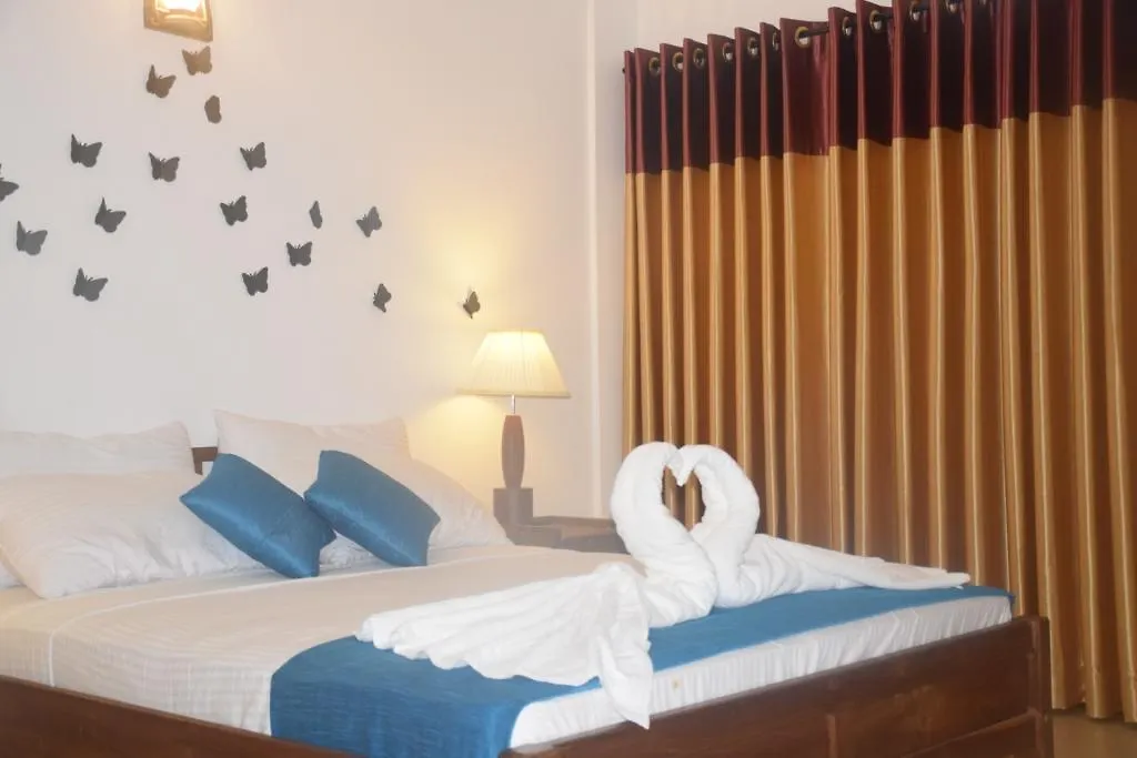 Saketha Beach Hotel Negombo