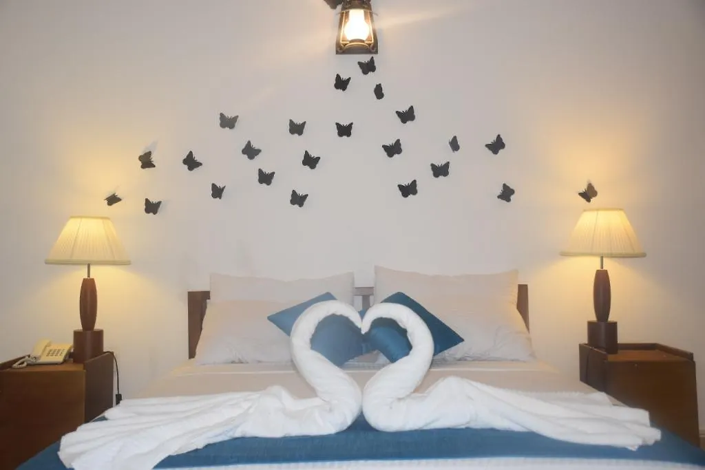 Saketha Beach Hotel Negombo