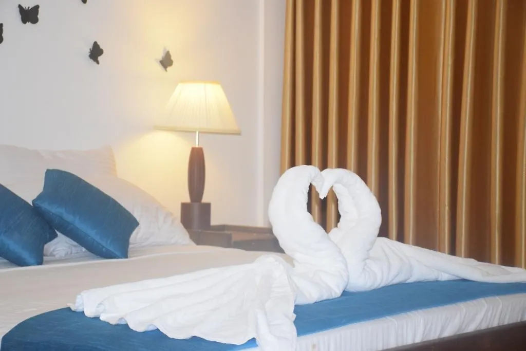 Saketha Beach Hotel Negombo 0*,