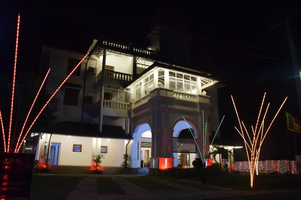 Saketha Beach Hotel Negombo