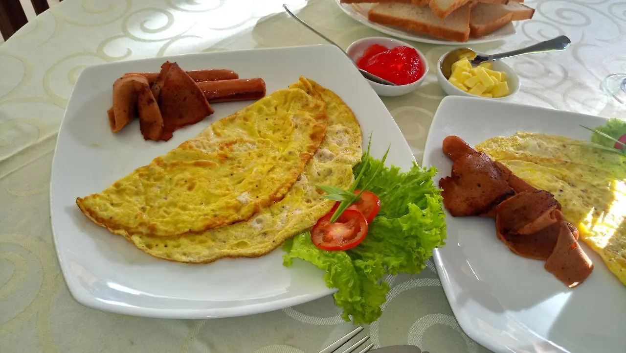 Saketha Beach Hotel Negombo