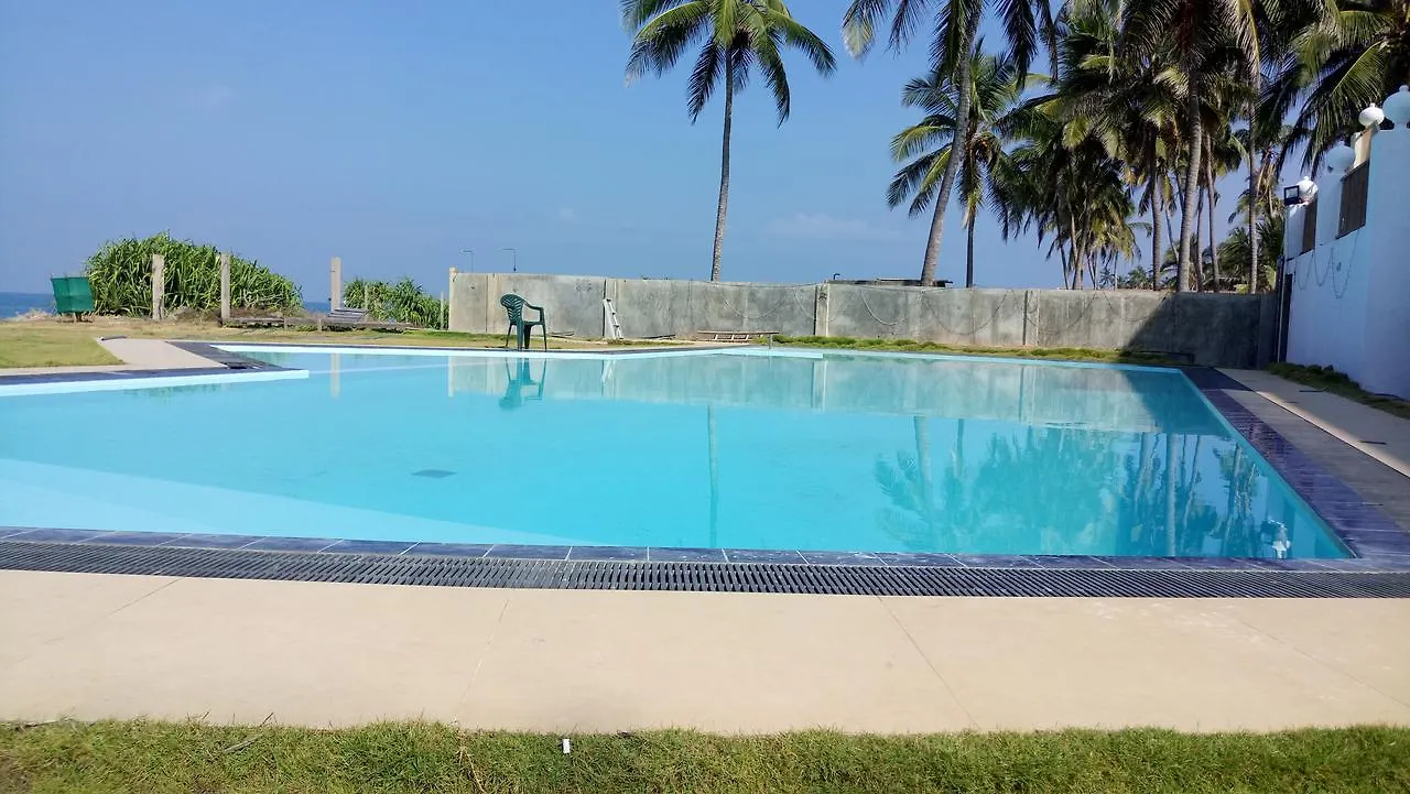 Saketha Beach Hotel Negombo